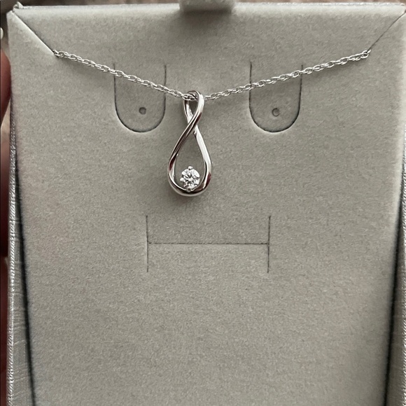 Jewelry - Certified .1 Carat Diamond Pendant and Chain